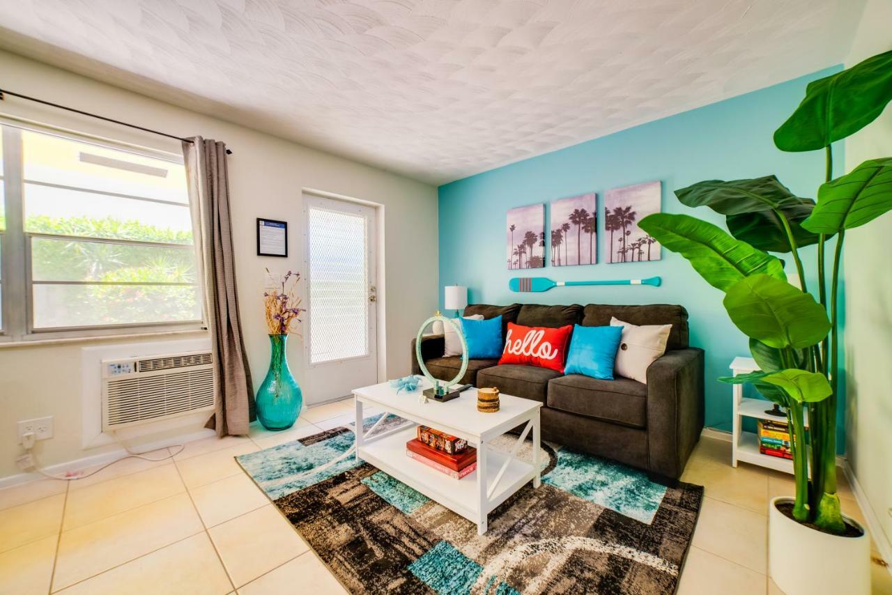Beautiful Old Apartment With Beach Gear Fort Lauderdale Room photo